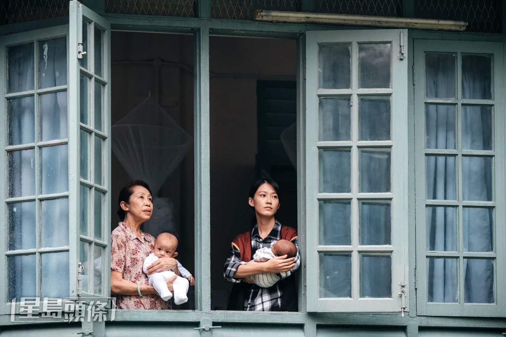 廖子妤聽同劇演員蔡寶珠說BB好感受到人的能量,可能感覺到她不會傷害自己就不哭。 廖子妤聽同劇演員蔡寶珠說BB好感受到人的能量,可能感覺到她不會傷害自己就不哭。