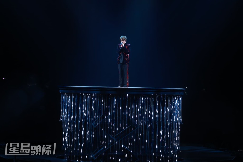 姜濤在演唱會上又提到好開心早前去了偶像羅志祥（小豬）演唱會。