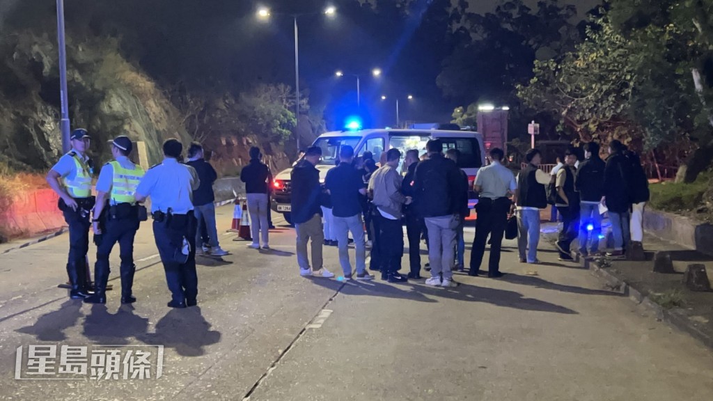 大批警員到場調查。蔡楚輝攝