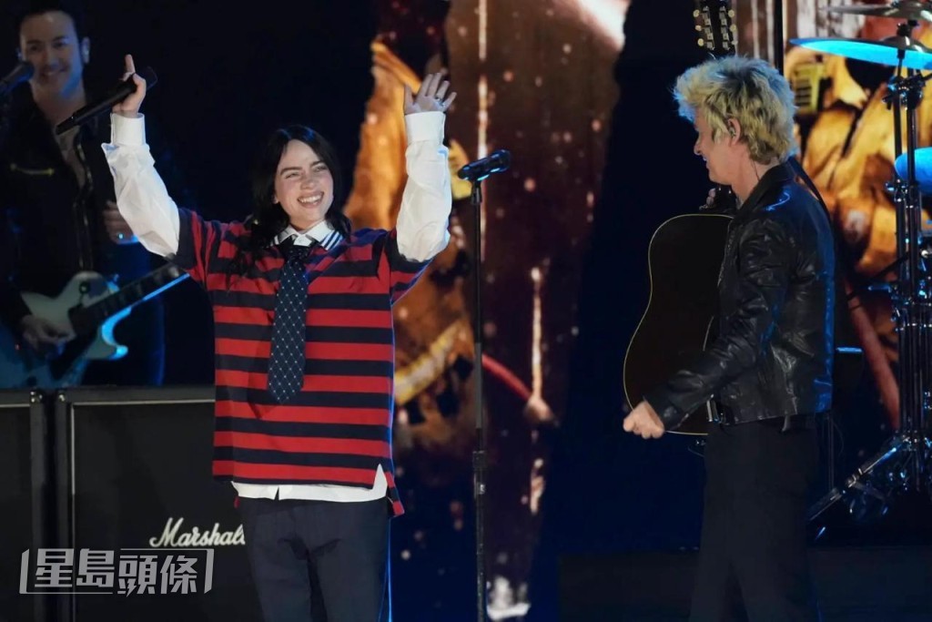 Billie Eilish、Green Day落足力演唱。