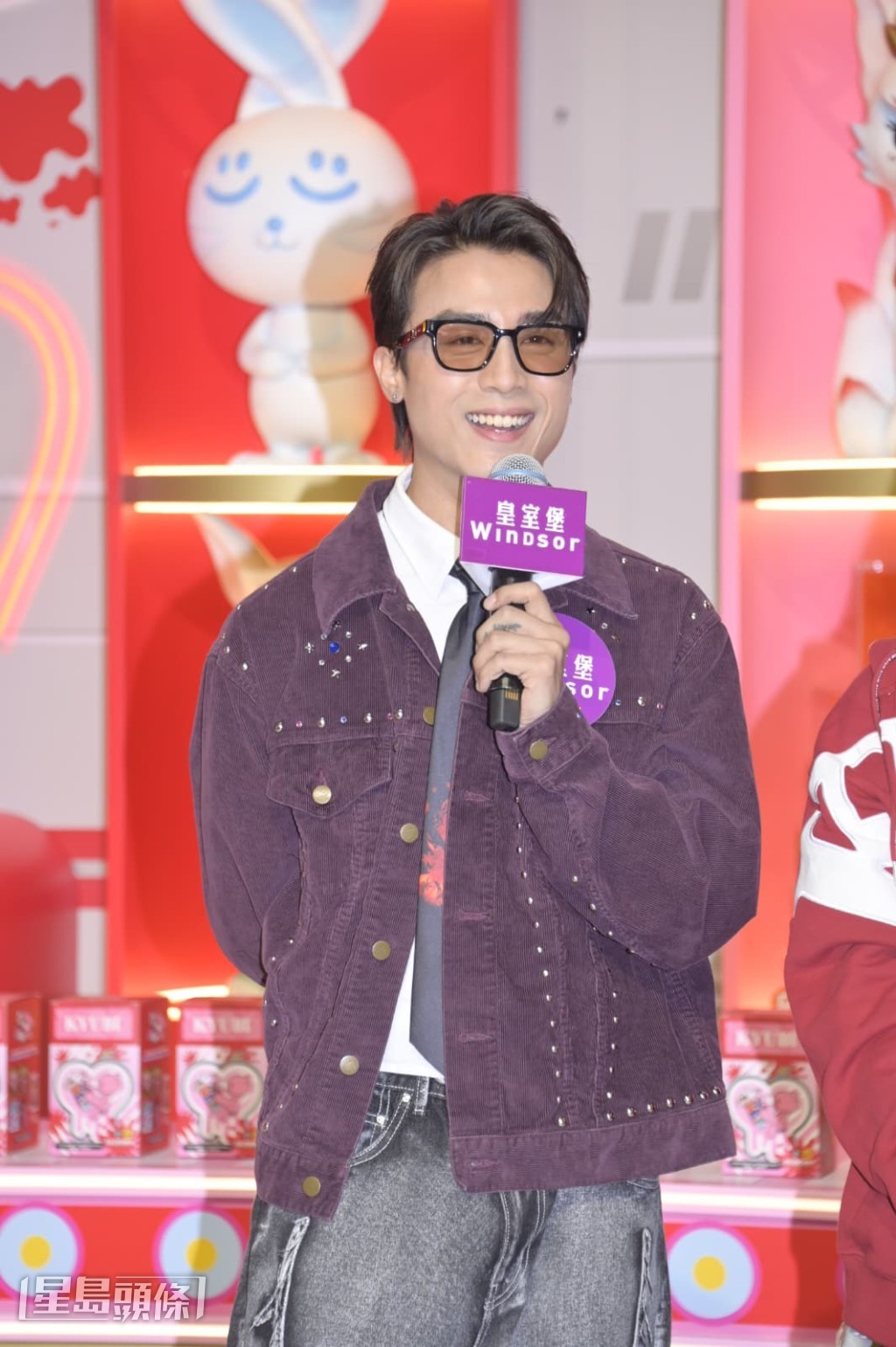 他搞笑謂：「呢個品牌可以搵我做，唔好剩係搵Ian（陳卓賢）」