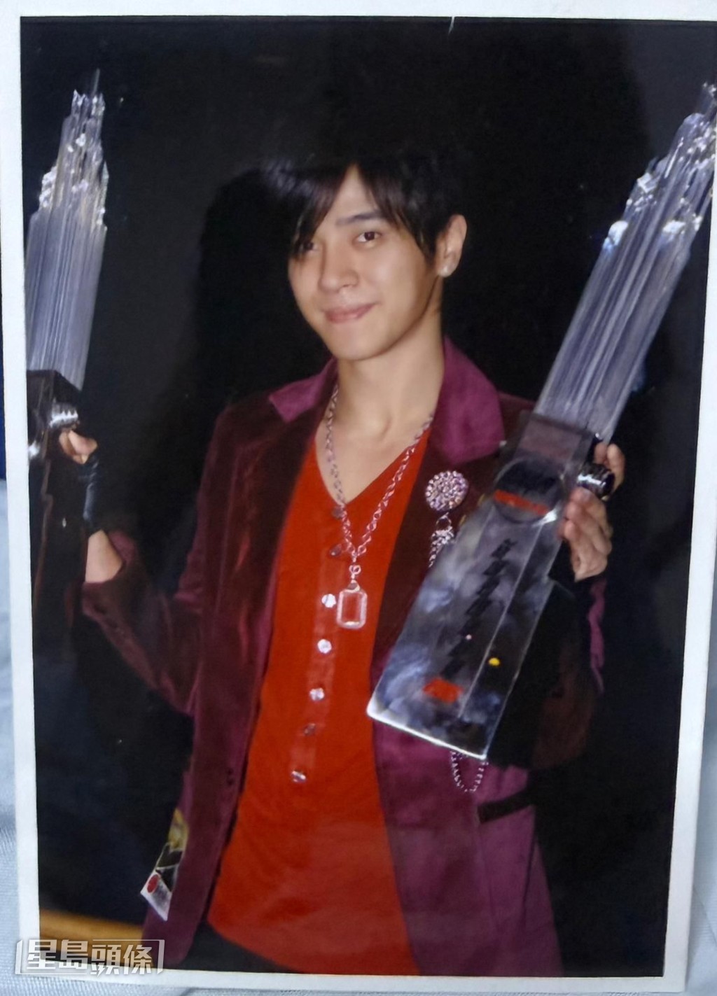 小猪在香港亦颇受欢迎,早在2005年便首度在新城劲爆颁奖礼勇夺国语歌手大奖。 小猪在香港亦颇受欢迎,早在2005年便首度在新城劲爆颁奖礼勇夺国语歌手大奖。