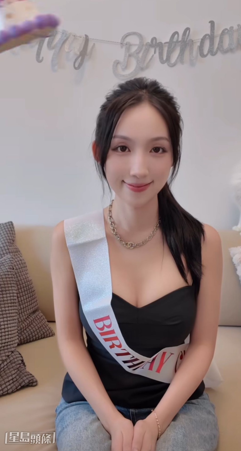 向來人緣甚好的海兒,獲不少好友為她慶生。 向來人緣甚好的海兒,獲不少好友為她慶生。
