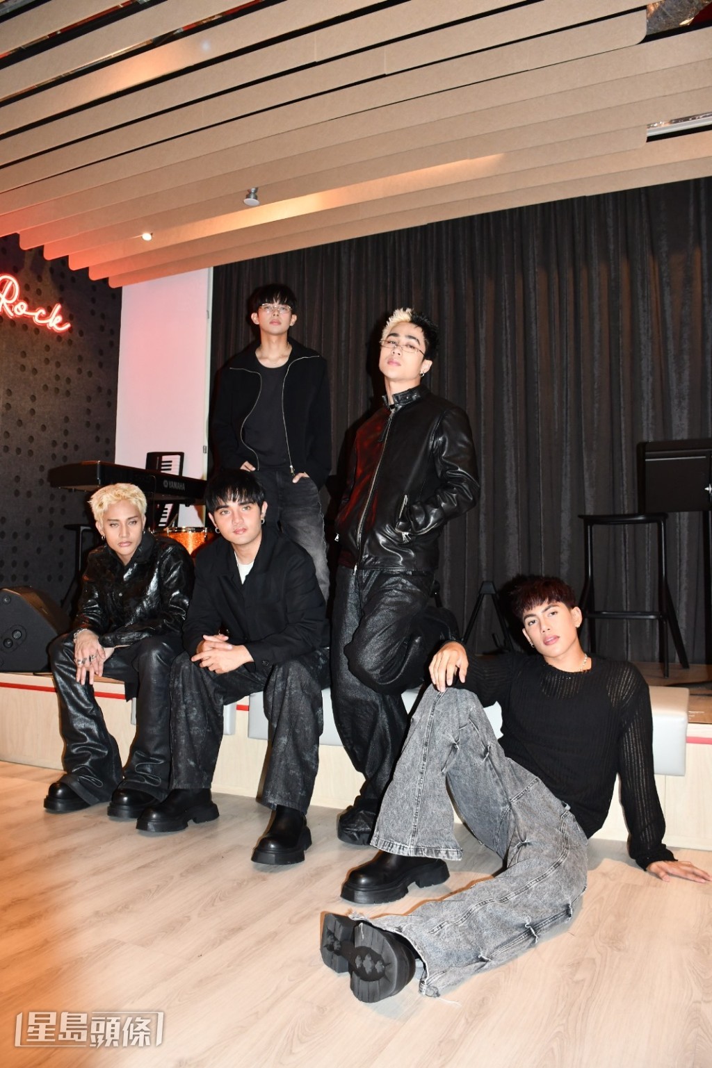 來自菲律賓的男子組SB19五位成員Ken、Justin、Stell、Josh及隊長Pablo首次在港舉行《SB19 Simula at Wakas World Tour in Hong Kong》演唱會。
