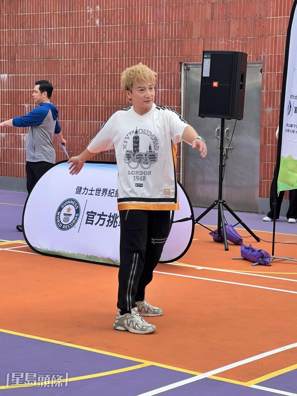問到可會考慮邀請尹光擔任嘉賓？他說：「我哋係好兄弟，光哥話會全力支持我！」