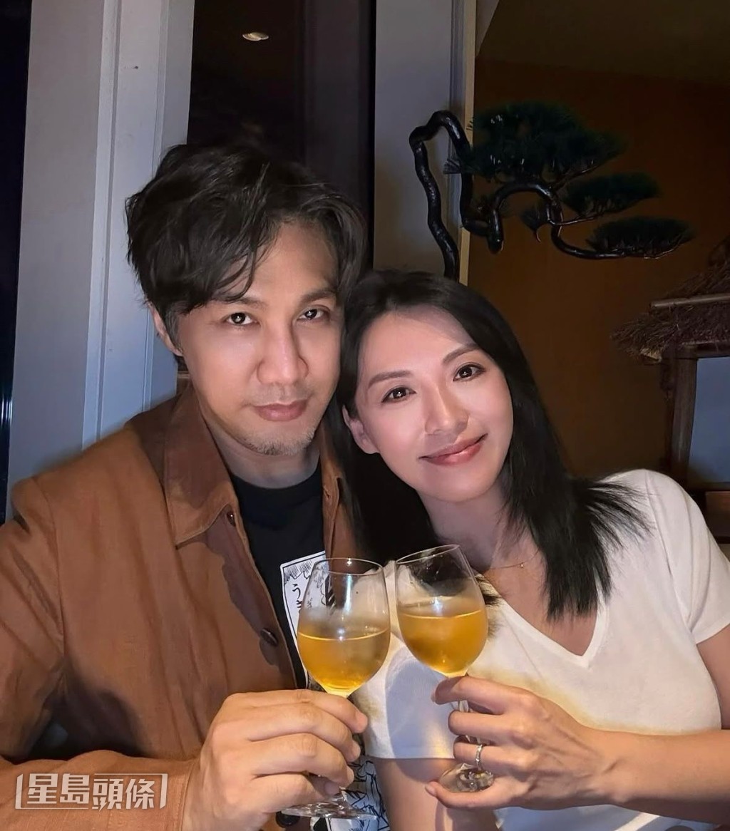 陳煒於2022年與醫生陳國強結婚，她坦言當年老公是以誠意打動她。