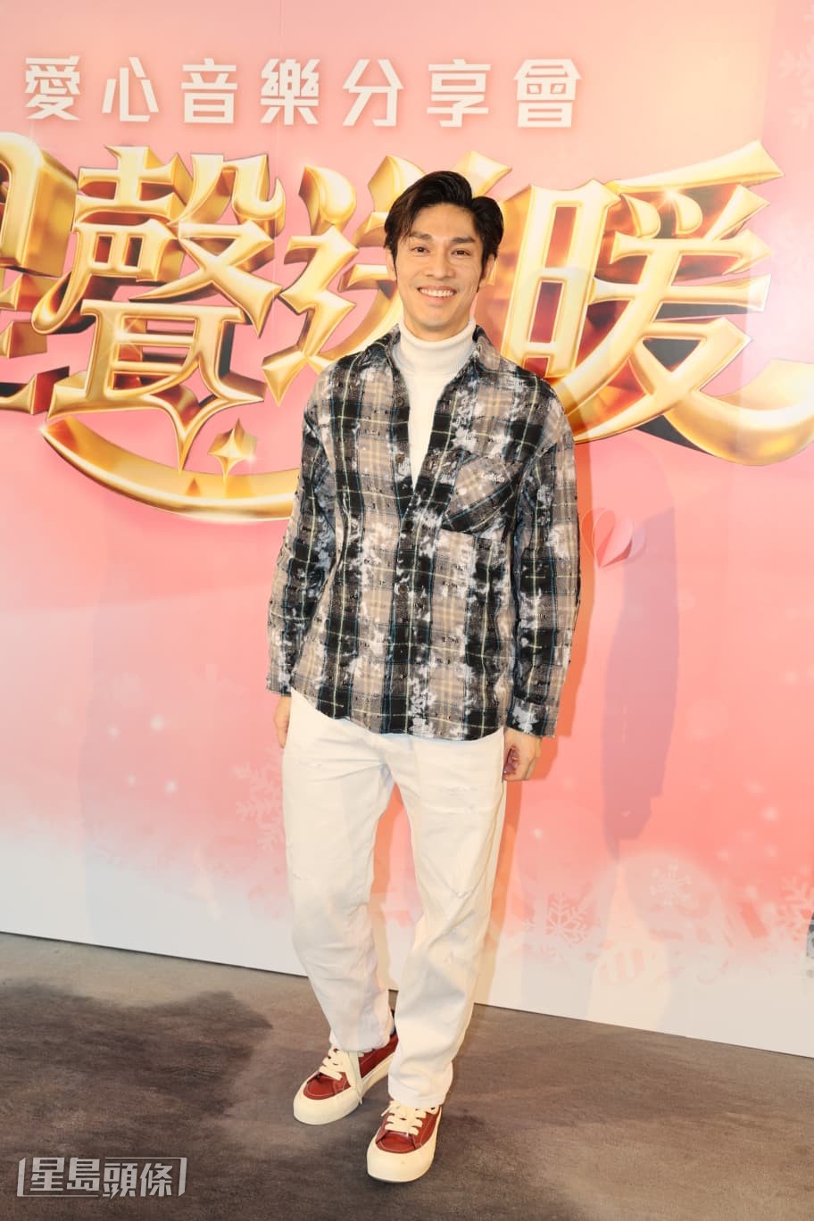 早前開設了匹克球場館的關楚耀現在已變成生意人。