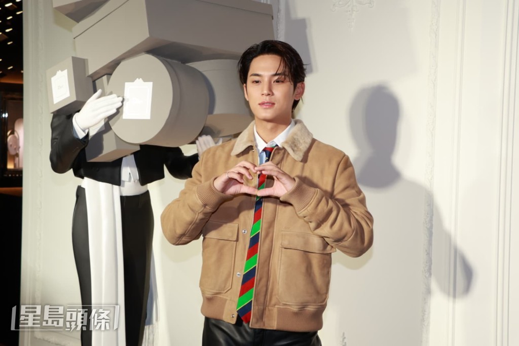 對於工作動向，他表示，接下來的活動計畫，是兩星期後就會開始的CxM [DOUBLE UP] LIVE PARTY了。