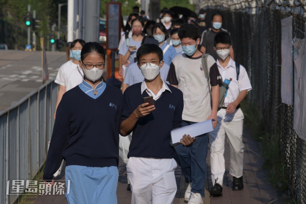 本港在新學年首三個月錄得22宗學生自殺,按年增加一倍。示意圖,非涉事人 本港在新學年首三個月錄得22宗學生自殺,按年增加一倍。示意圖,非涉事人