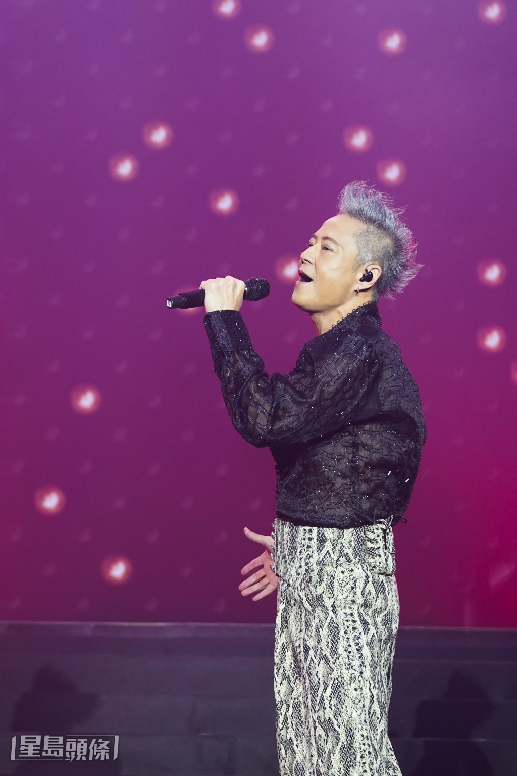 傑少叫大家不用擔心他,今晚玩得非常開心。 傑少叫大家不用擔心他,今晚玩得非常開心。