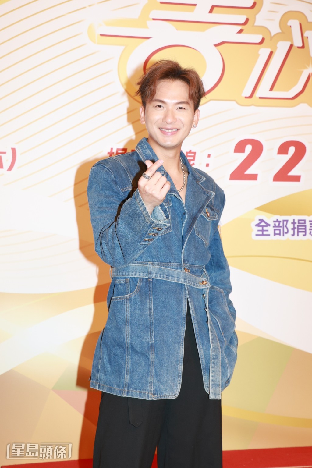 吉吉在馬來西亞工作中度過39歲生日。