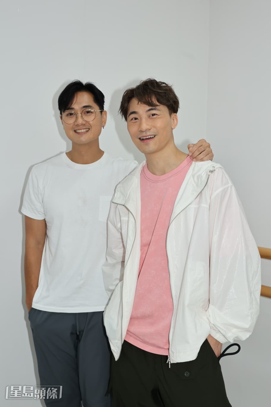 Fred被追問到《中年好聲音4》「TVB藝人賽區」的「企鵝人」是否他本人?他就大賣關子。 Fred被追問到《中年好聲音4》「TVB藝人賽區」的「企鵝人」是否他本人?他就大賣關子。