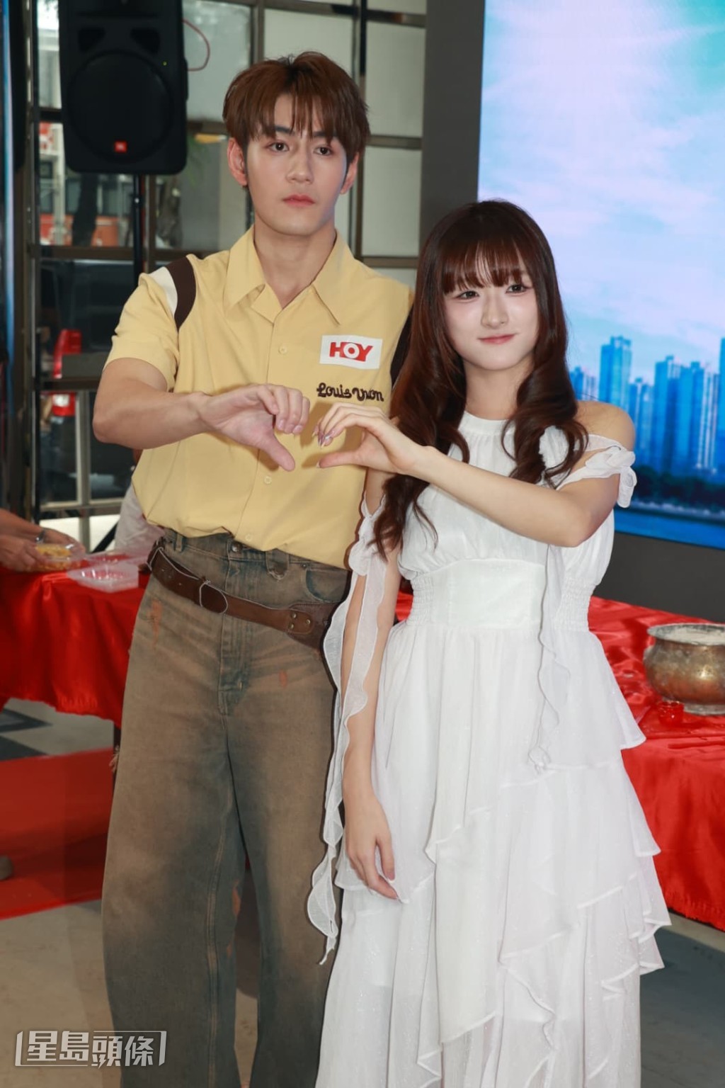 二人在劇中是一對男、女朋友。 二人在劇中是一對男、女朋友。