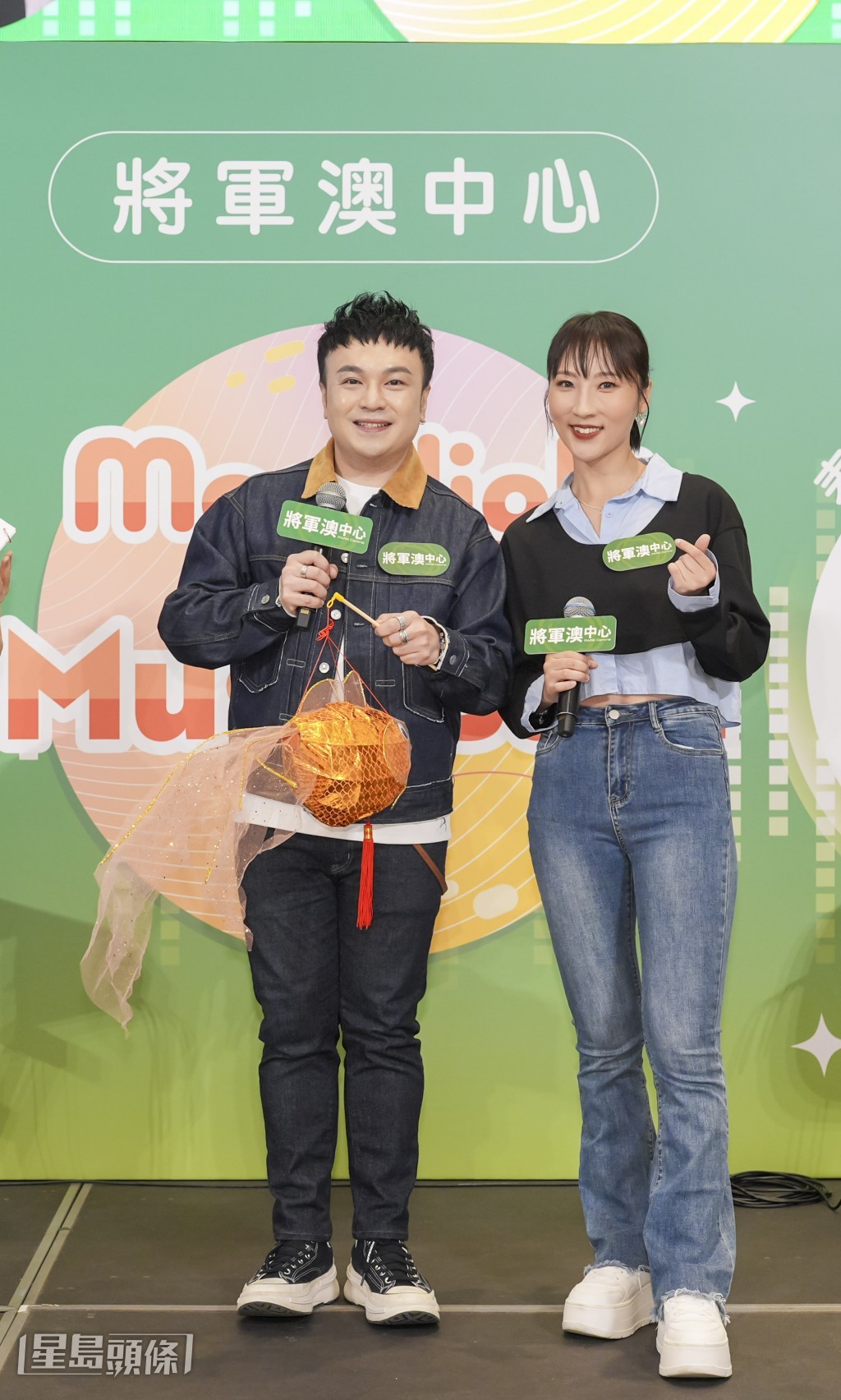 將軍澳中心特意舉辦「Moonlight Music Jam」，邀請了《中年好聲音》中的人氣唱將沈宗賢及曹越。