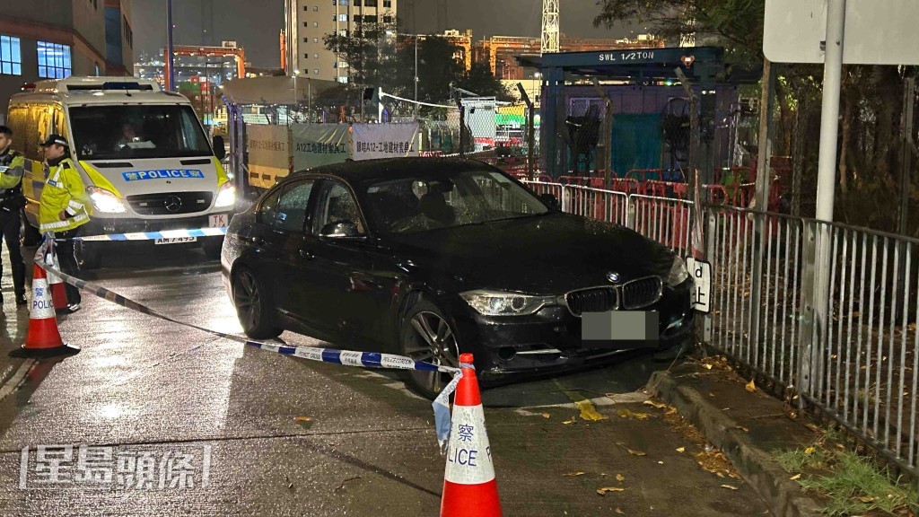 寶馬私家車失控撞欄。蔡楚輝攝