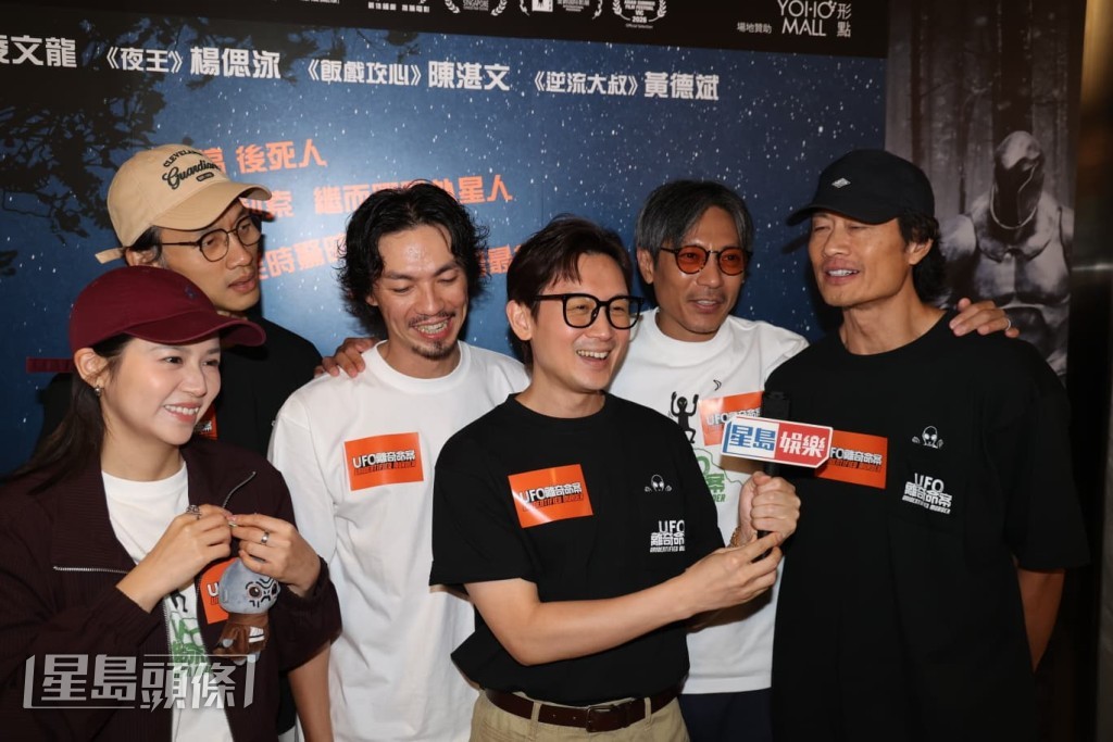 黃德斌笑言長時間在山頭上都好驚，但大讚一班演員也很出色。