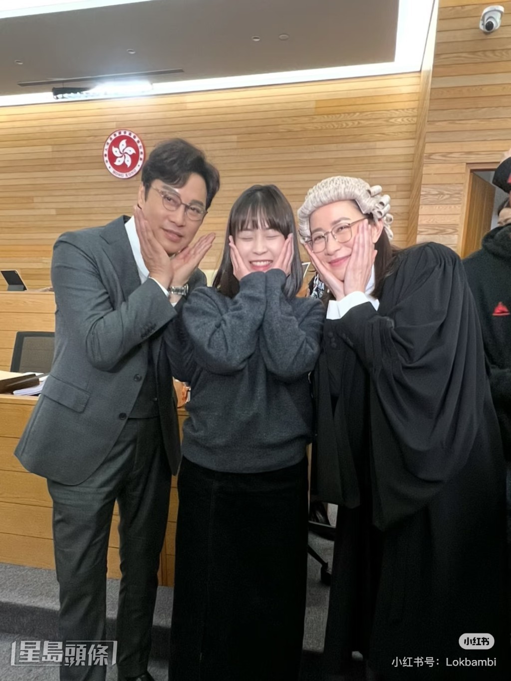 珈嘉說之前試造型時，兩位前輩主動撩她傾偈，add她contact，約食飯，所以冇壓力。