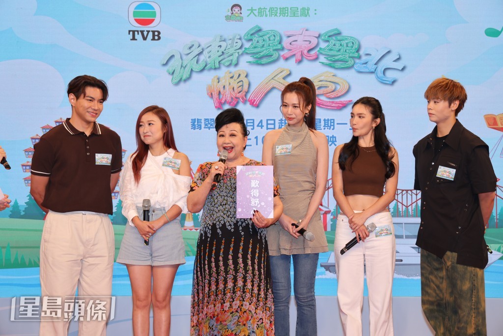 家燕姐表示第一次跟羅天宇合作，指他很怕羞很斯文，不太講說話。
