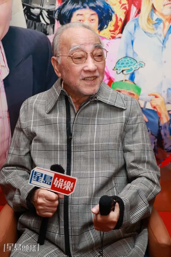 鵬哥表示歌衫方面一定要隆重，要全部珠片。