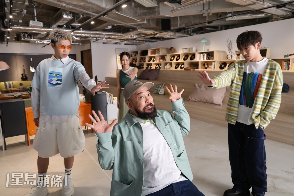 阿葛表示當年唔怕OT、唔怕蝕底，努力做其他瓣數，例如電影，令自己人工加少少！