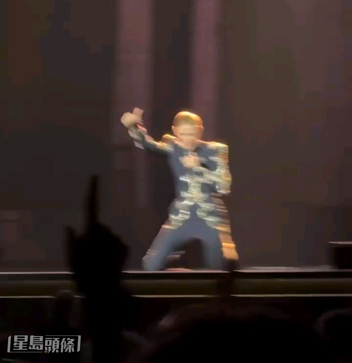 堅強的莎蓮立即嘗試站起來，期間更竪起姆指，示意自己OK！ （網上截圖）