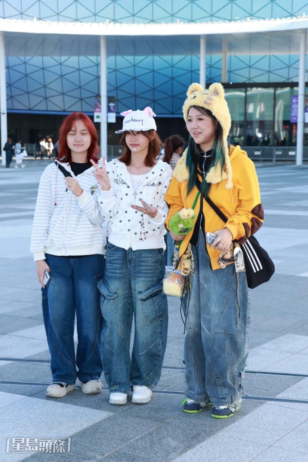 有粉絲早早到場。 有粉絲早早到場。