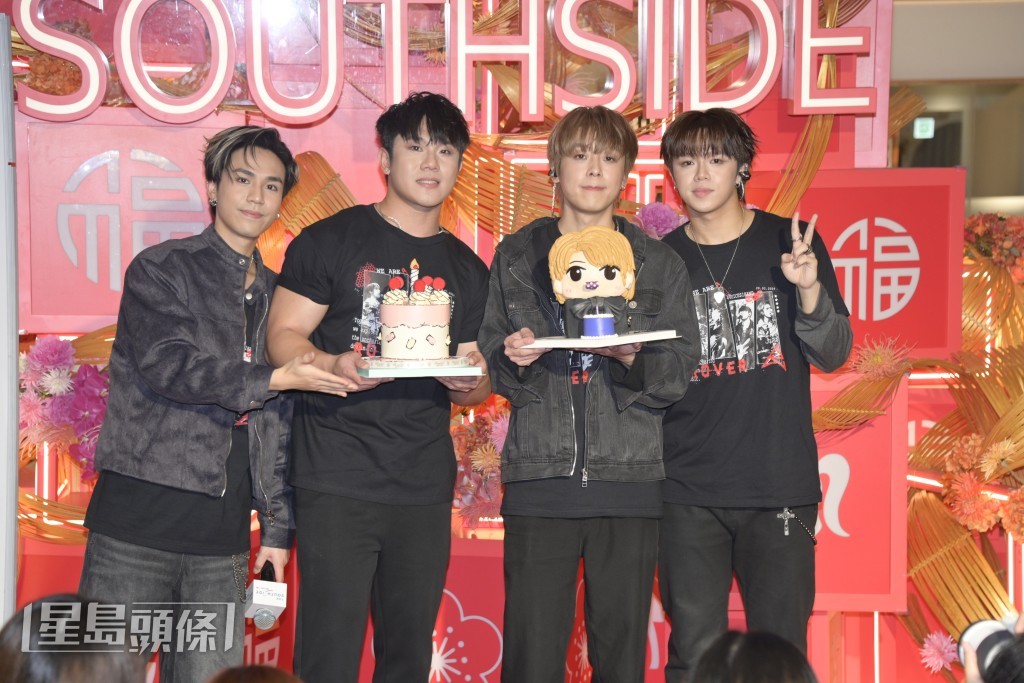 活動上更宣布將於30日在新蒲崗舉行首個演唱會。