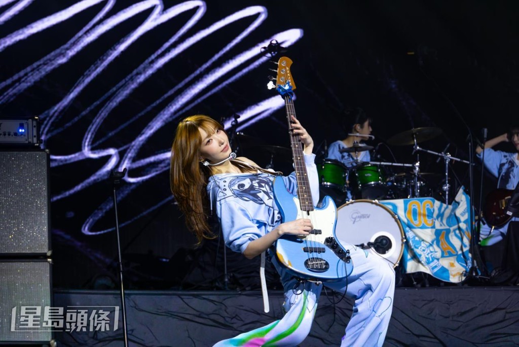 低音結他手Magenta大晒廣東話。