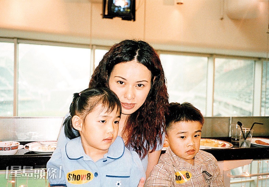陳慧儀育有兩名子女。