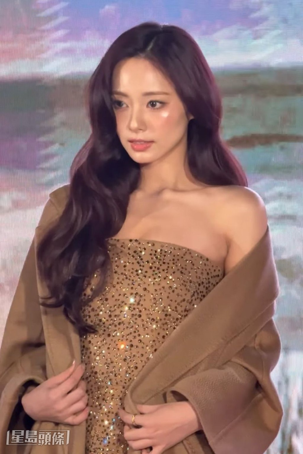 子瑜昨在東京出席時尚活動，未有與隊友一同出發去高雄。