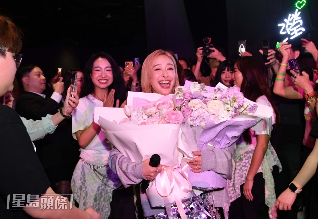  兩大女神獻出舞台第一次，吸引香港、澳門、內地以至馬來西亞粉絲到場支持。