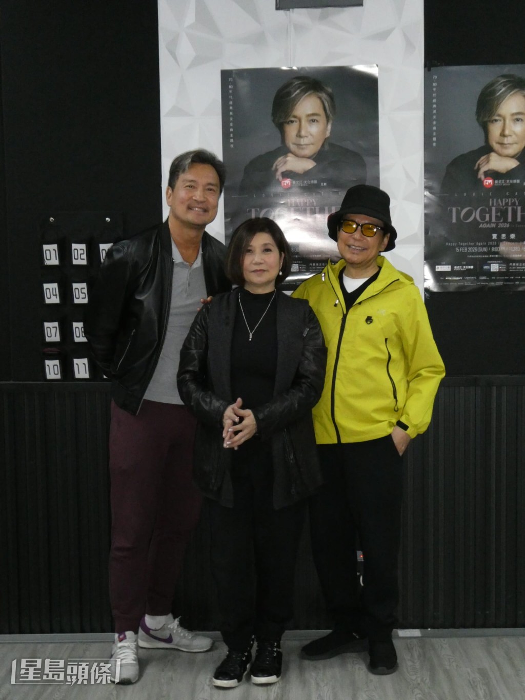 今次三人合唱一首80年代的英文歌。