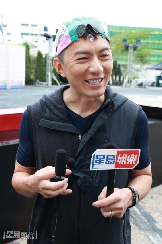 再做爸爸的袁偉豪難掩興奮心情。 再做爸爸的袁偉豪難掩興奮心情。