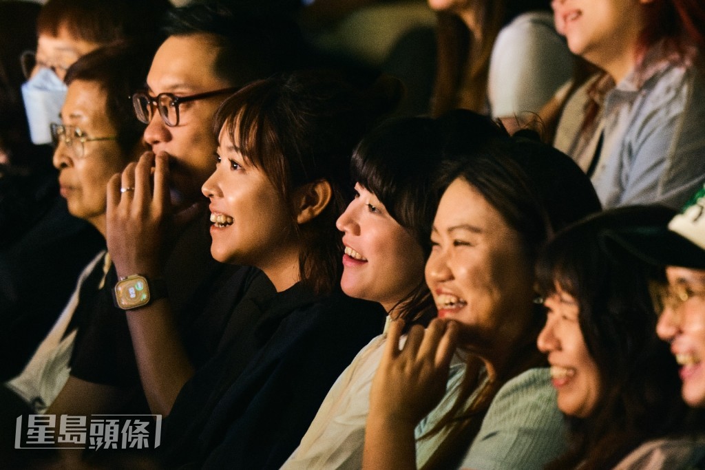  電台拍檔阿正（黃正宜）與Elsie（呂珮琳）亦深有共鳴。