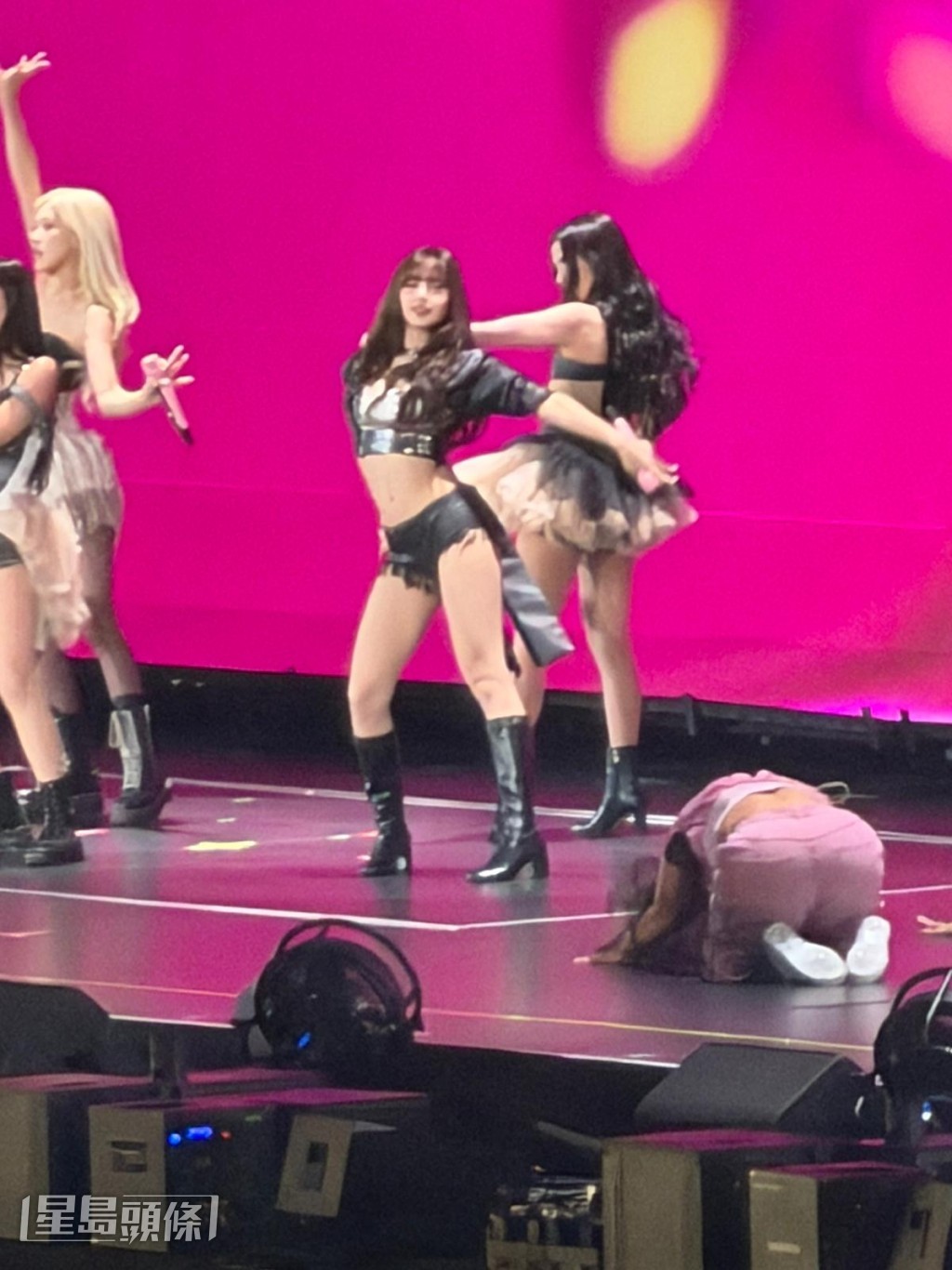 一連三場「BLACKPINK WORLD TOUR <DEADLINE> IN HONG KONG」演唱會，今晚在啟德主場館開鑼。