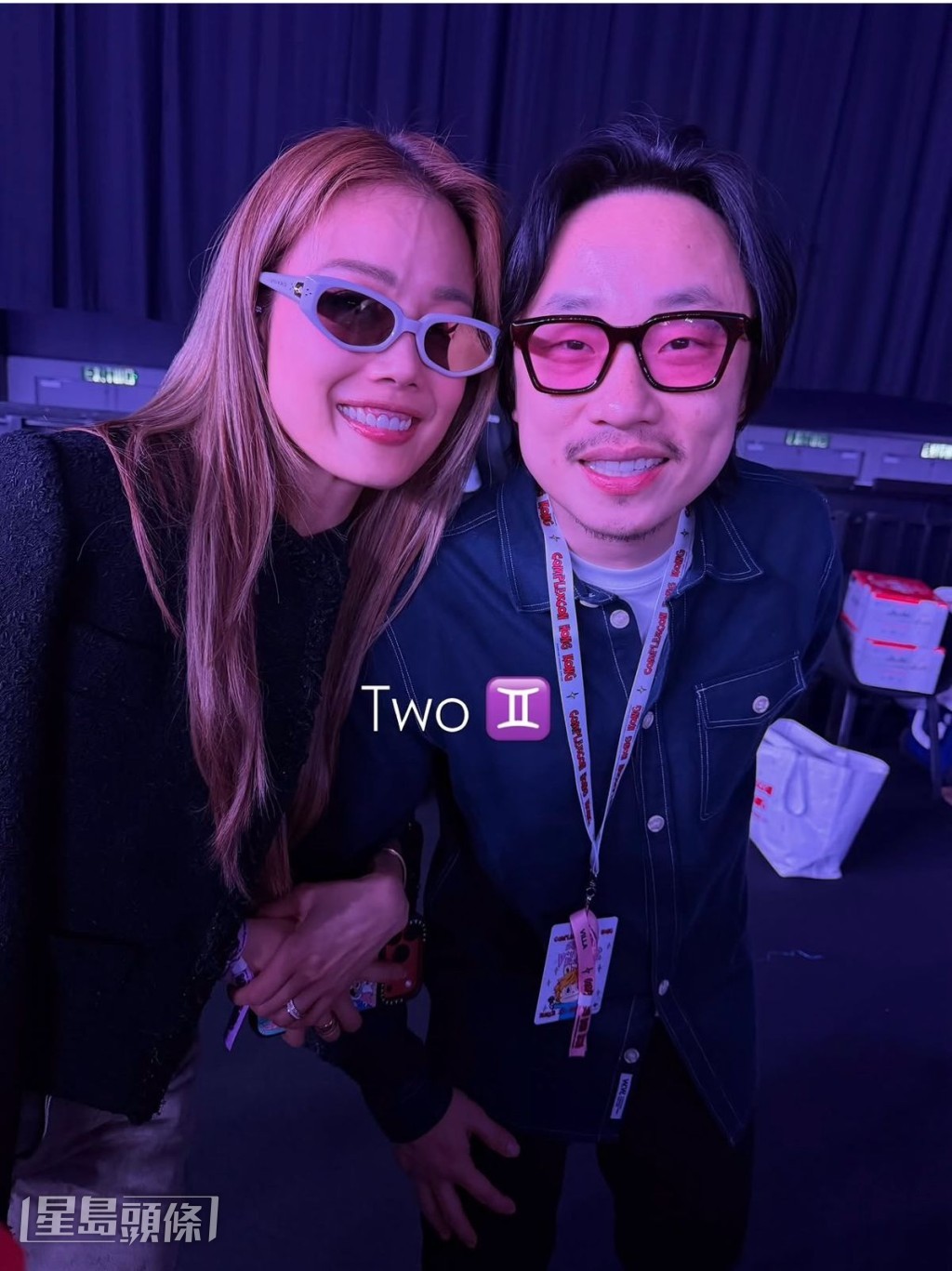 祖兒與歐陽萬成一齊睇Jennie。