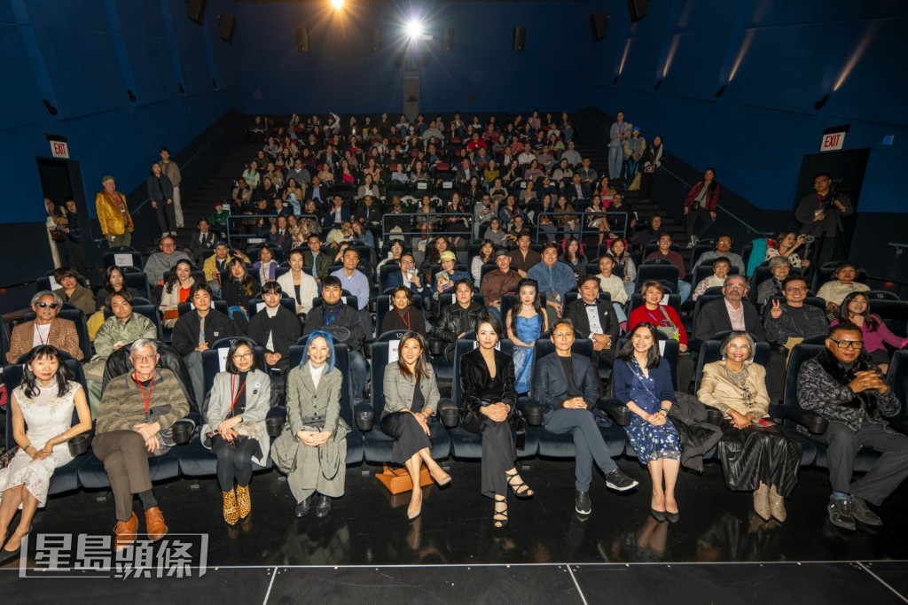 電影播放現場，除了華語觀眾外，更有不少外語觀眾入場觀看。