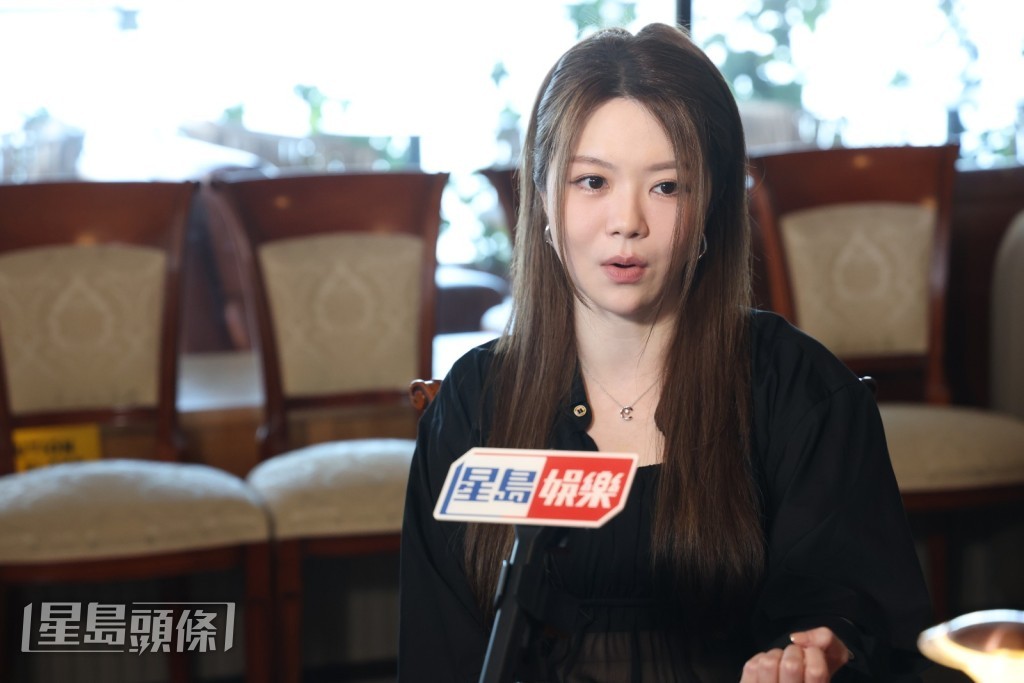 至於日後是否生孩子這問題,她知道教育重要性,一定要在生活上有足夠儲備。 至於日後是否生孩子這問題,她知道教育重要性,一定要在生活上有足夠儲備。