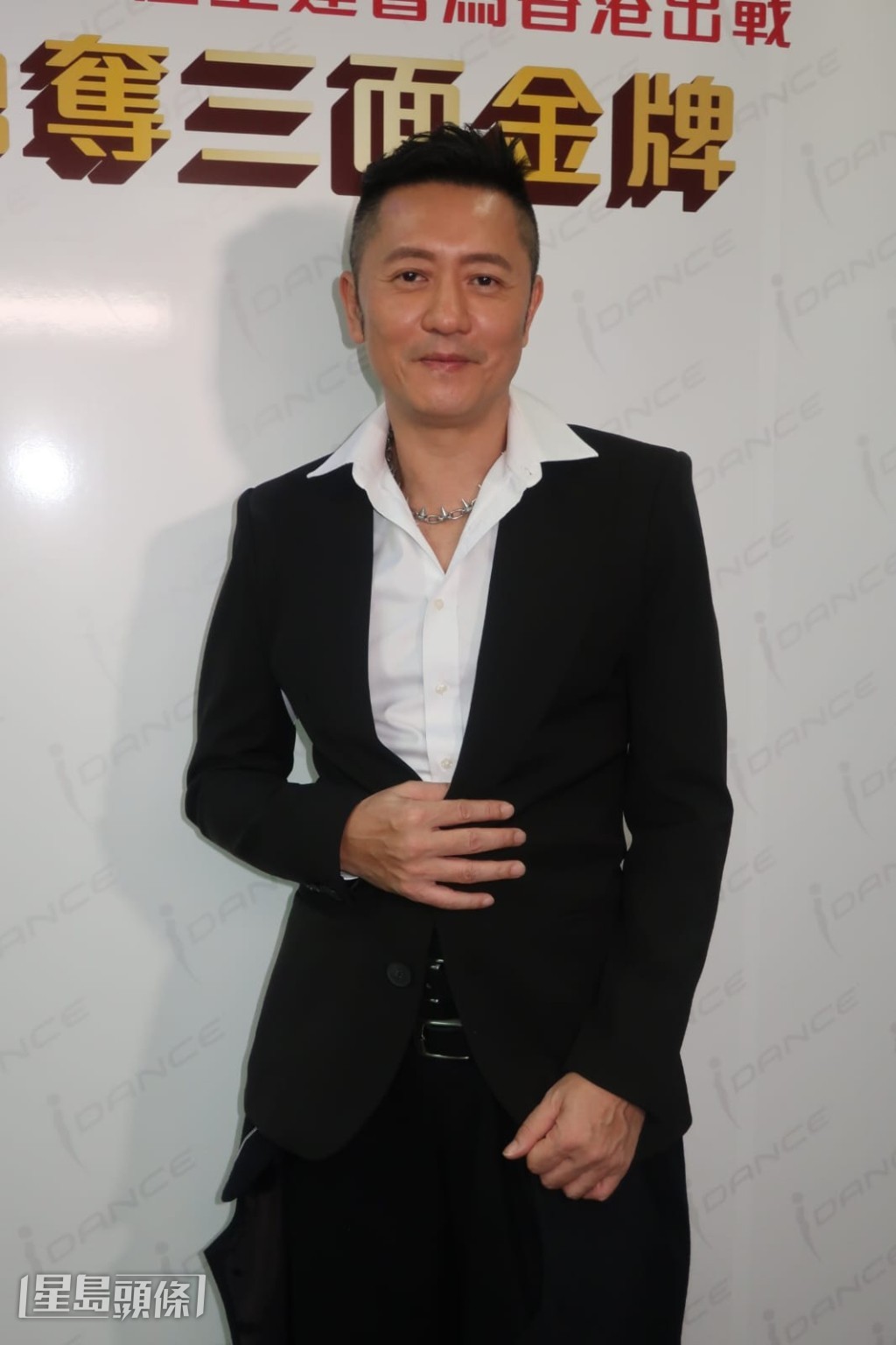 由於沒有基本知識，教班交由專業導師負責。