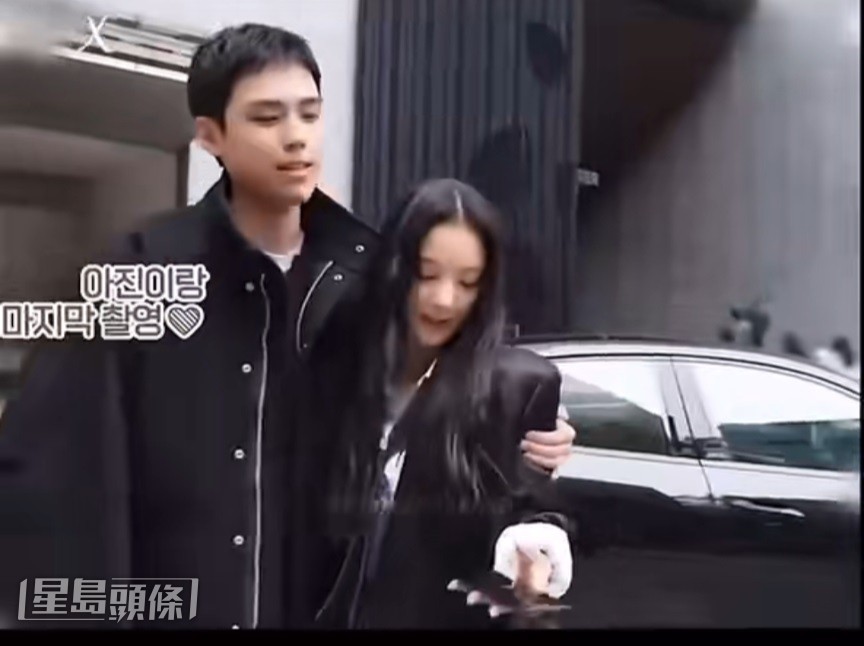 乘机揽完金裕贞后，他更不愿松手，把人家硬扯进怀里。