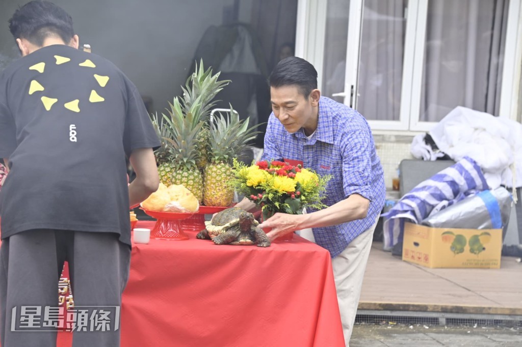 電影《關於那隻烏龜的故事》開鏡拜神。