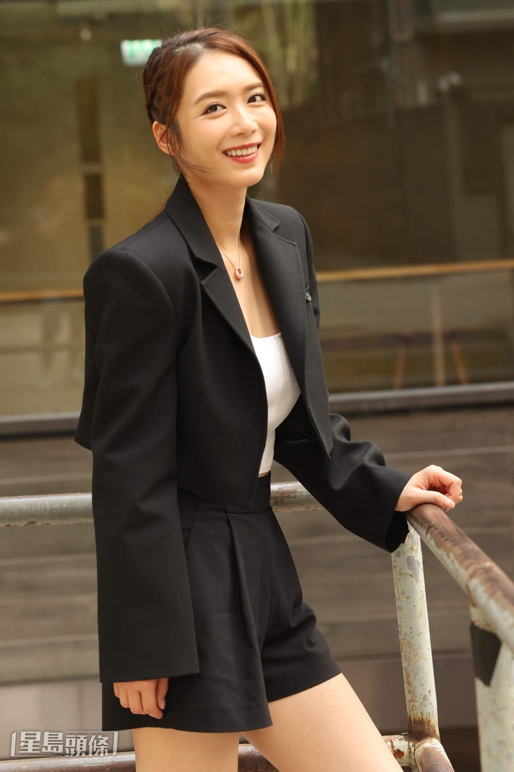 日本監製問她想不想在日本出碟,令艾妮受寵若驚。 日本監製問她想不想在日本出碟,令艾妮受寵若驚。