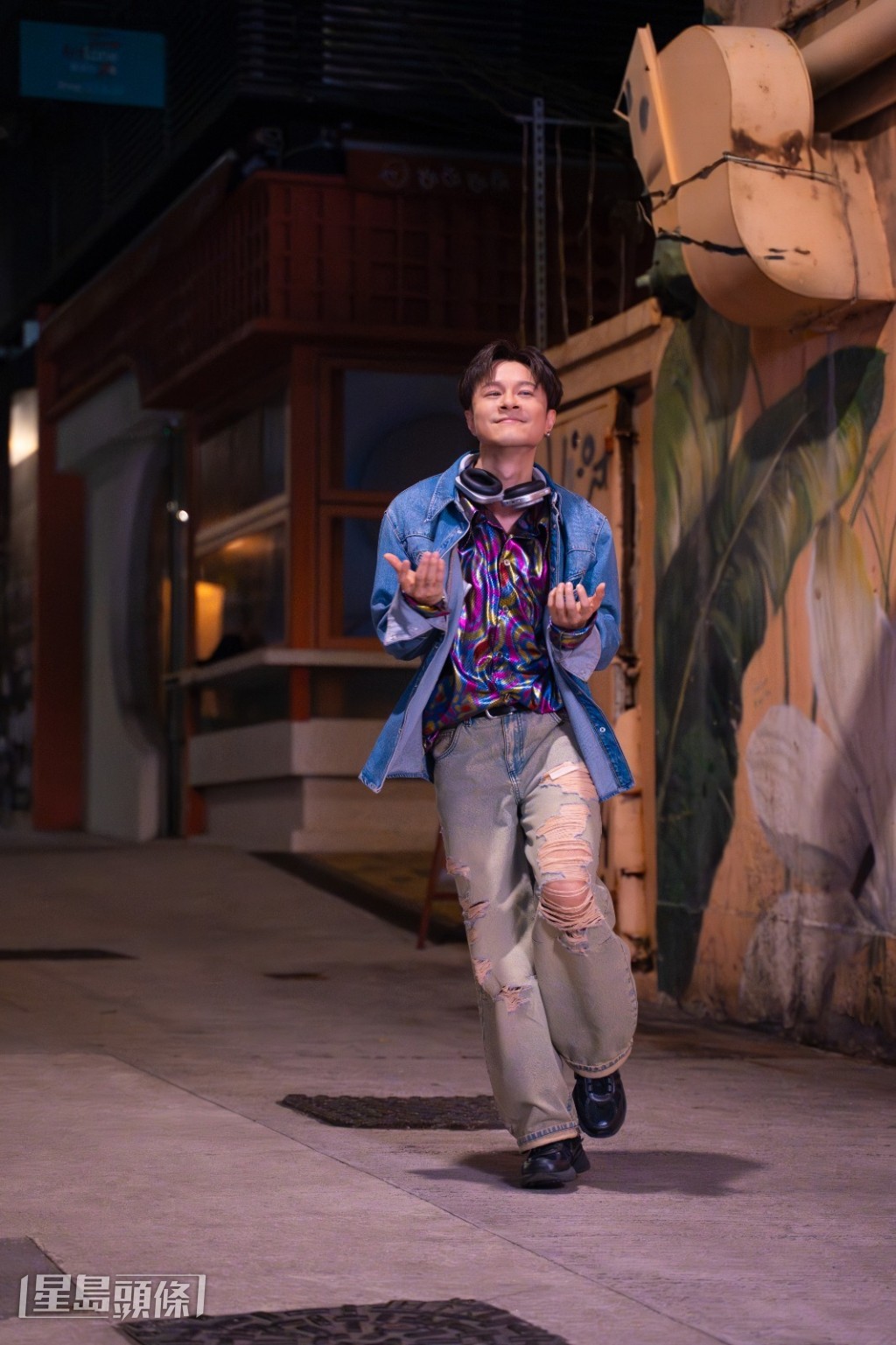 安仔幾鍾意跳舞。