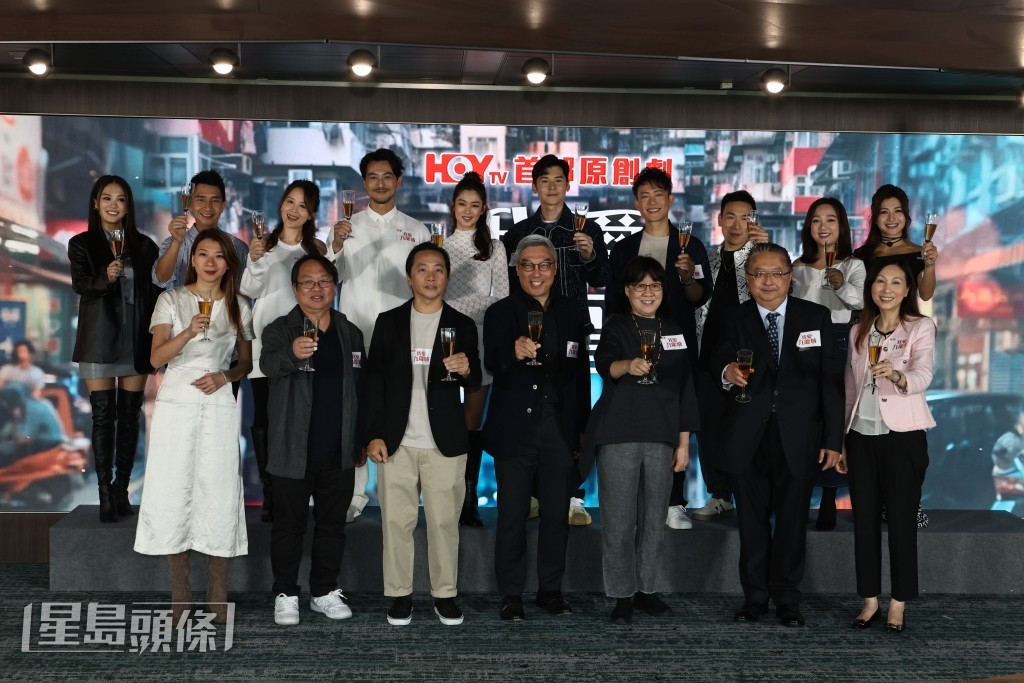 《我愛九龍城》匯聚一眾台前幕後製作團隊的精英,致力重現九龍城的人情味。 《我愛九龍城》匯聚一眾台前幕後製作團隊的精英,致力重現九龍城的人情味。