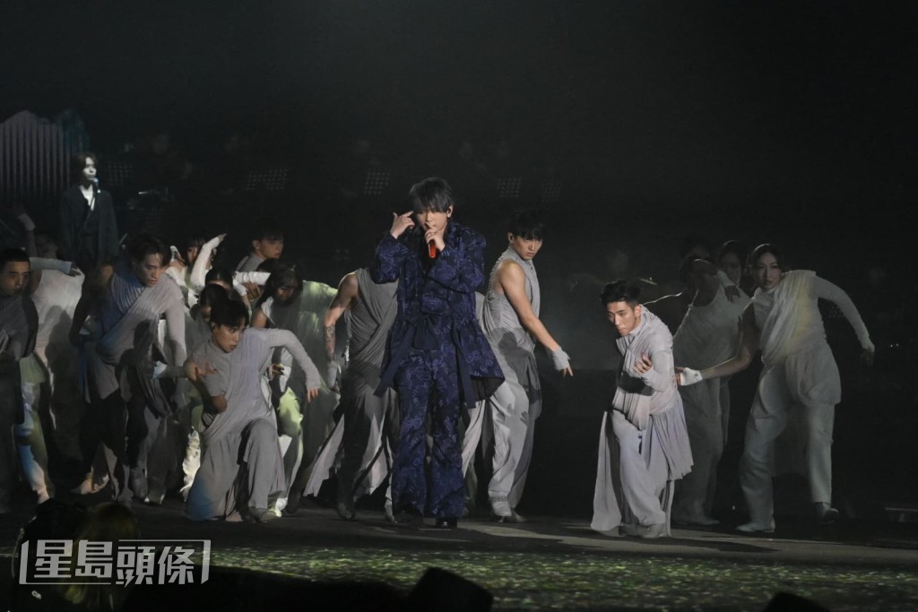 希望大家睇完多畀意見。 希望大家睇完多畀意見。