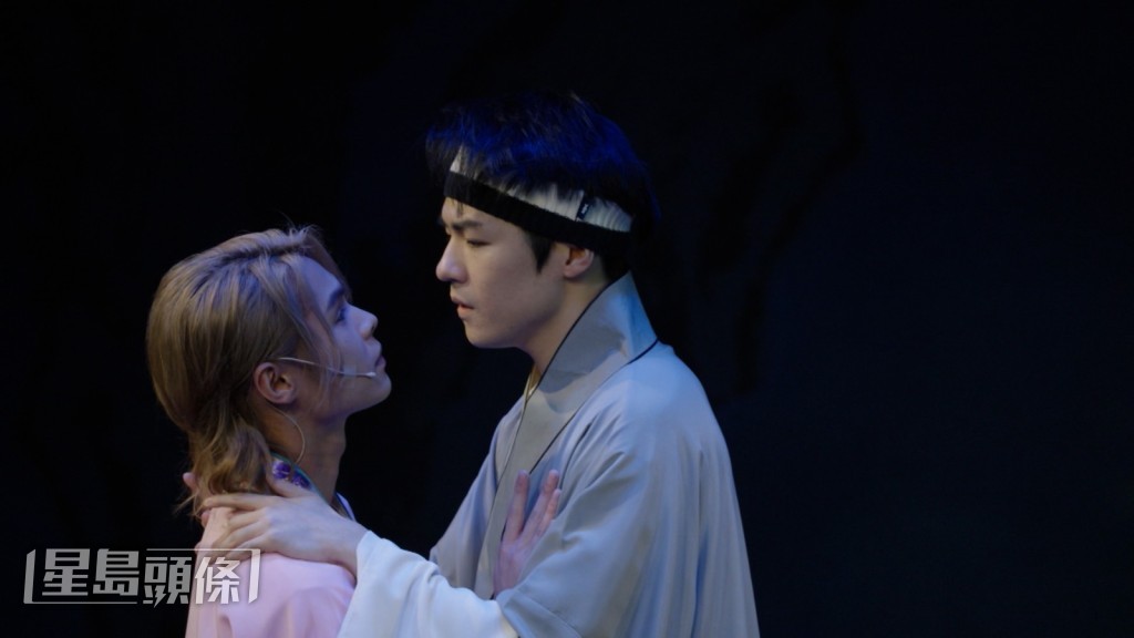 Ian指:“今日学嘅动作、做手、精粹同埋神情,真系要长年累月咁练习,同埋累积返嚟先做到嘅嘢。” Ian指:“今日学嘅动作、做手、精粹同埋神情,真系要长年累月咁练习,同埋累积返嚟先做到嘅嘢。”