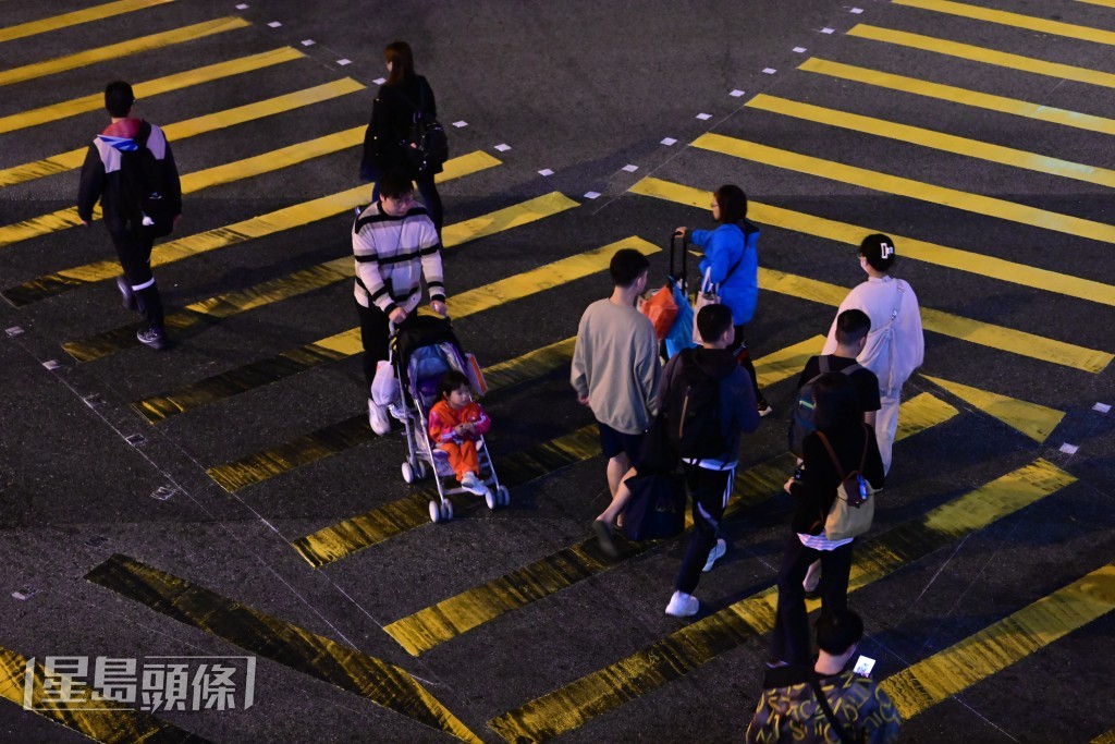 運輸署又指，沙田試點較原行分2段過馬路大約節省14秒。