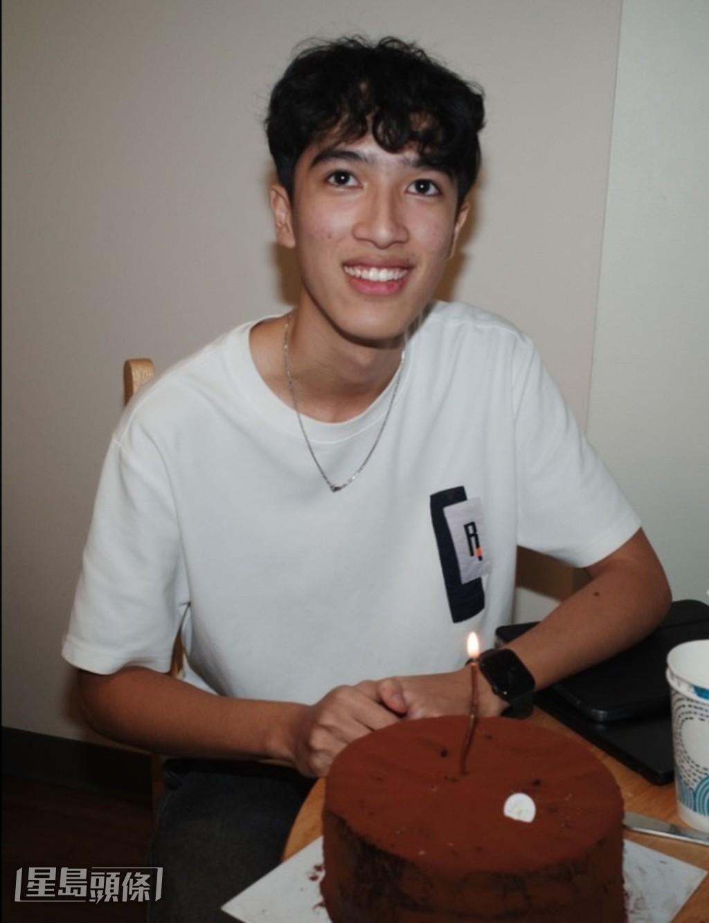 與李克勤兒子李立仁傳出緋聞,但Chantel強調二人情同姊弟。 與李克勤兒子李立仁傳出緋聞,但Chantel強調二人情同姊弟。