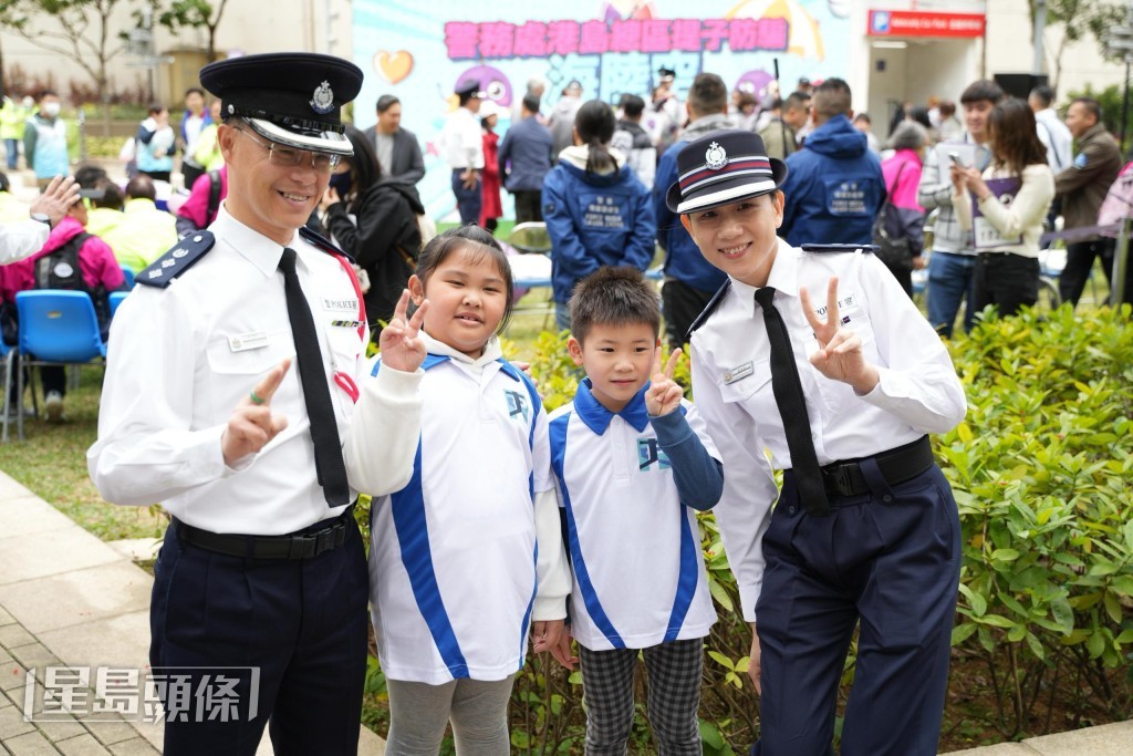 金鐘夏愨花園舉行「港島總區提子防騙海陸空嘉年華」暨「提子公園」開幕禮。