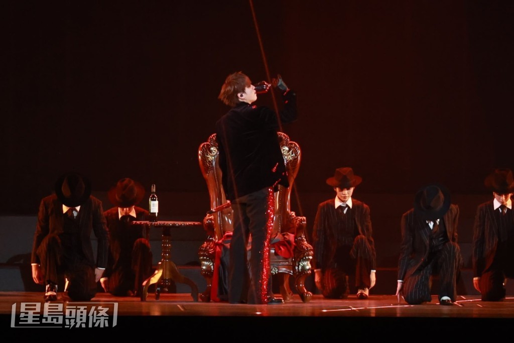 他指今次是巡迴演唱會最後一站，自己也有不捨。